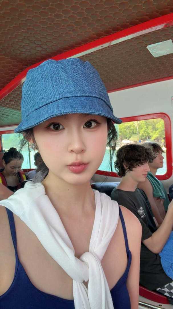Mei Chinese Singapore Escort East Bilingual CN/EN